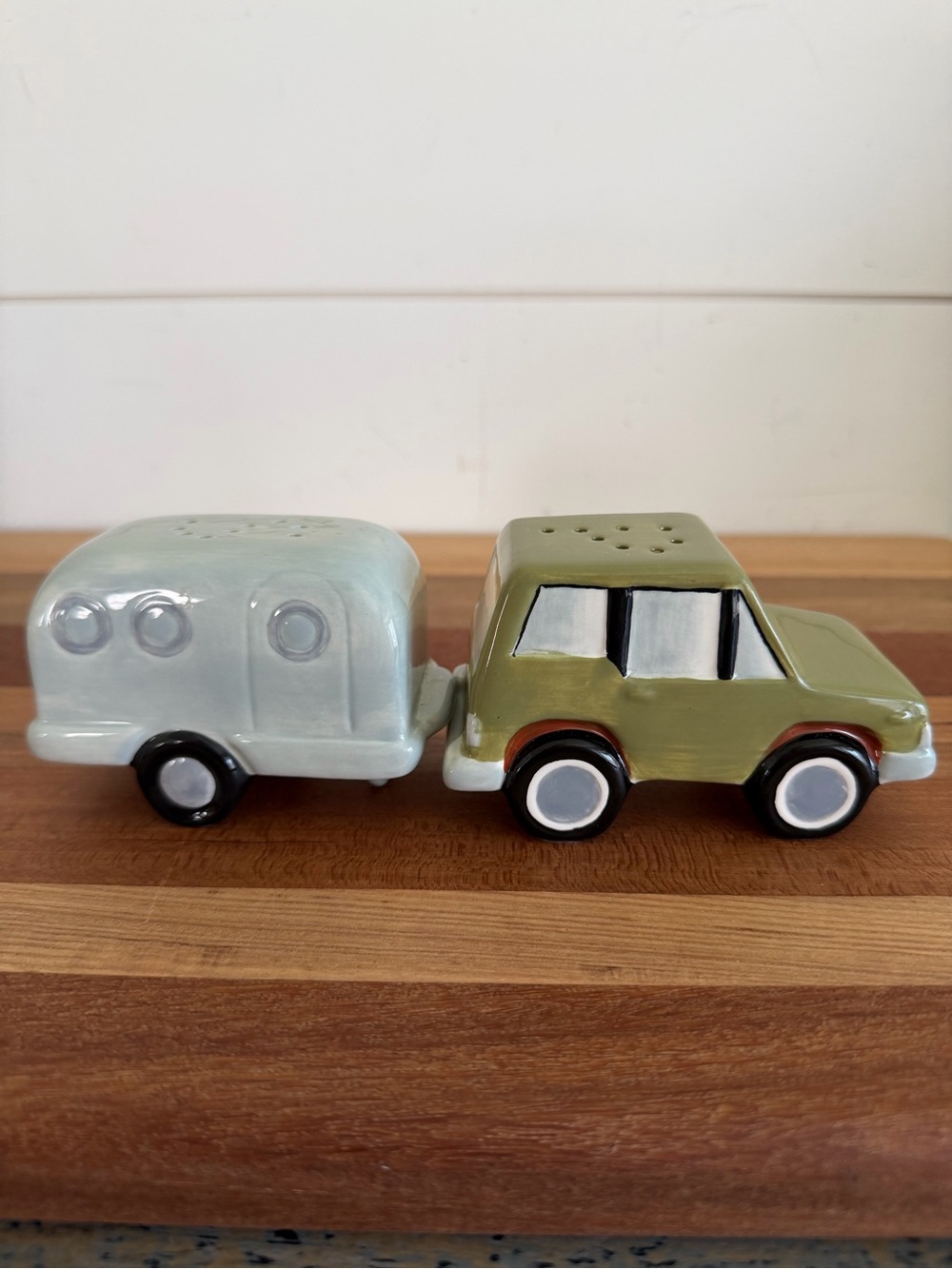 Vintage Pacific Enterprise Salt & Pepper Shaker Set Truck Camper
